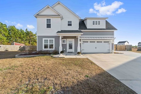 221 Chestwood Drive 3 Beds Apartment for Rent
