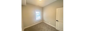 #2R - 2 Bedrooms, 1 Bathroom