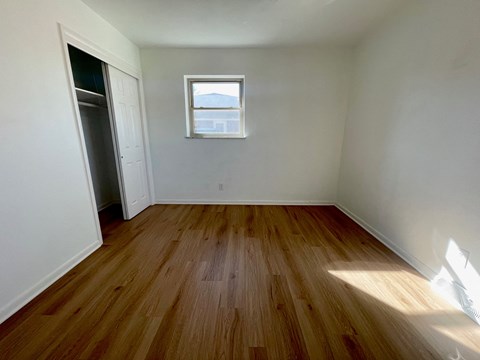 631 Parkwood Drive 3 Beds Apartment for Rent