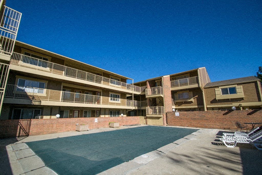 3161 Madison Avenue R115 Pool