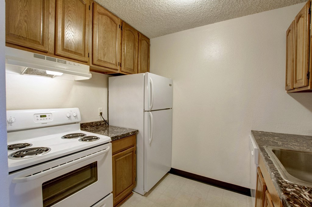 3161 Madison Avenue R115 Kitchen