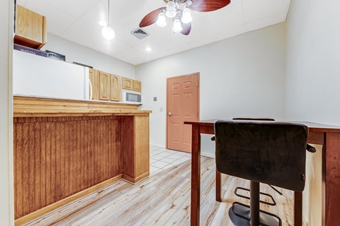 1389 University Ave 1-3 Beds Apartment for Rent - Photo Gallery 32