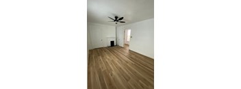 2/1 1100 sqft