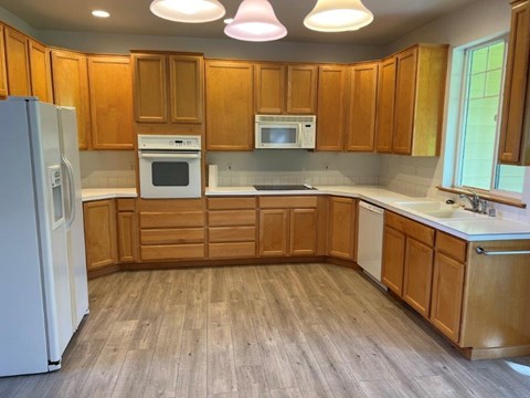 7805 West 20Th Avenue 3 Beds Apartment for Rent