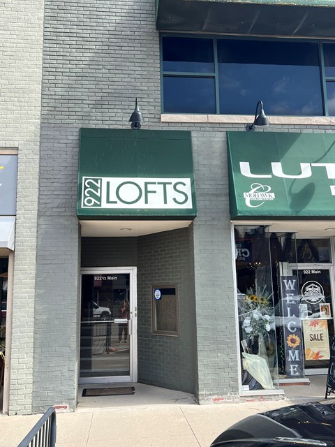 A Lofts building with a sign that says LUTI.