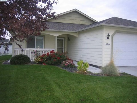 520 Smoketree Place 3 Beds Apartment for Rent
