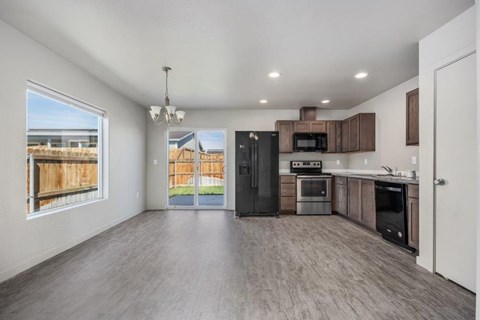 511 Cedar Avenue 2 Beds Apartment for Rent