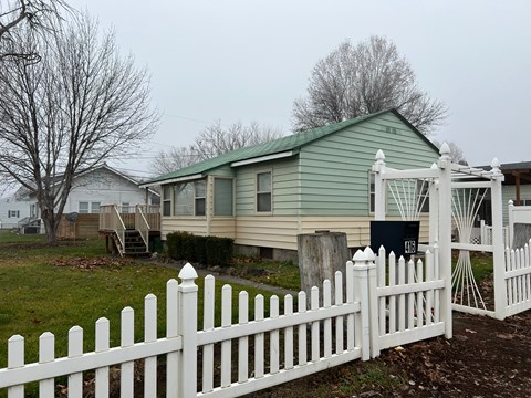 416 South Olympia Street 3 Beds Apartment for Rent