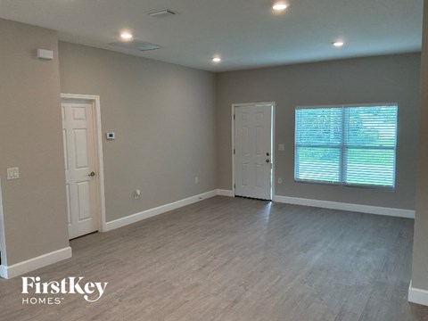 3331 Toledo Ave SW 4 Beds Apartment for Rent