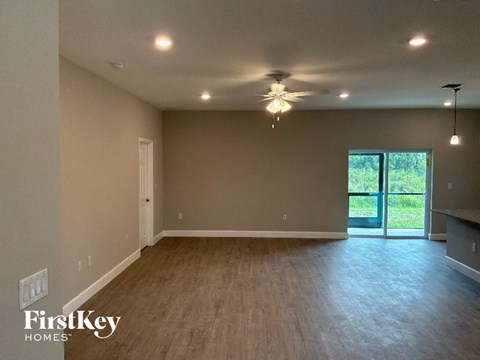 3331 Toledo Ave SW 4 Beds Apartment for Rent