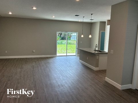 142 Ferguson St SW 4 Beds Apartment for Rent