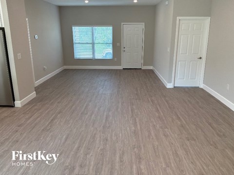 142 Ferguson St SW 4 Beds Apartment for Rent
