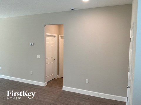 470 San Servando Ave SW 4 Beds Apartment for Rent