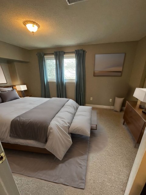 106 Cornerbrook Crescent 3 Beds Apartment for Rent