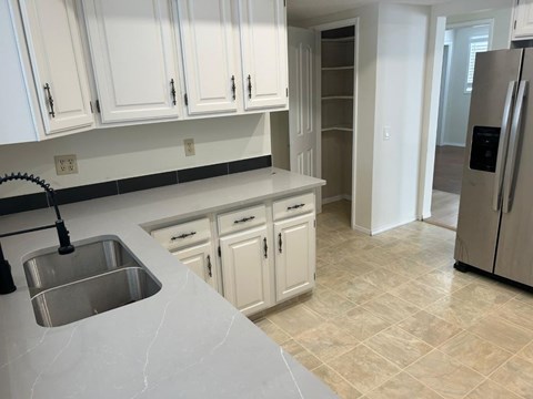 143 Marbrooke Circle Northeast 3 Beds Apartment for Rent