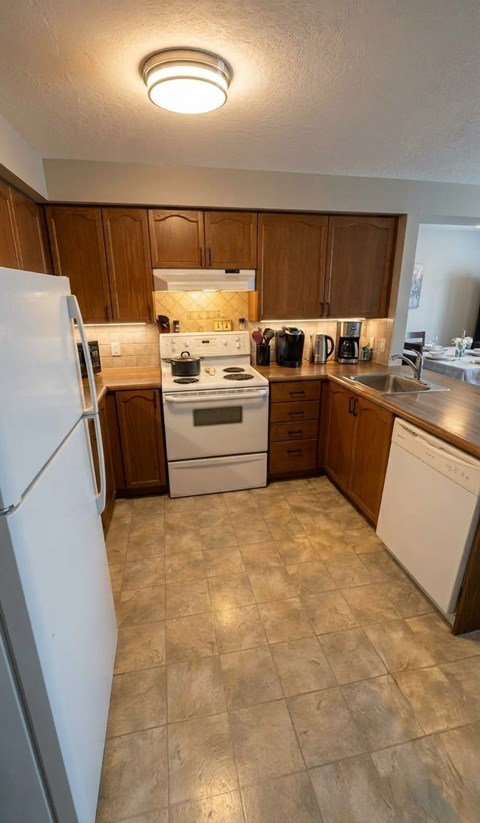 642 Basswood Street 3 Beds Apartment for Rent