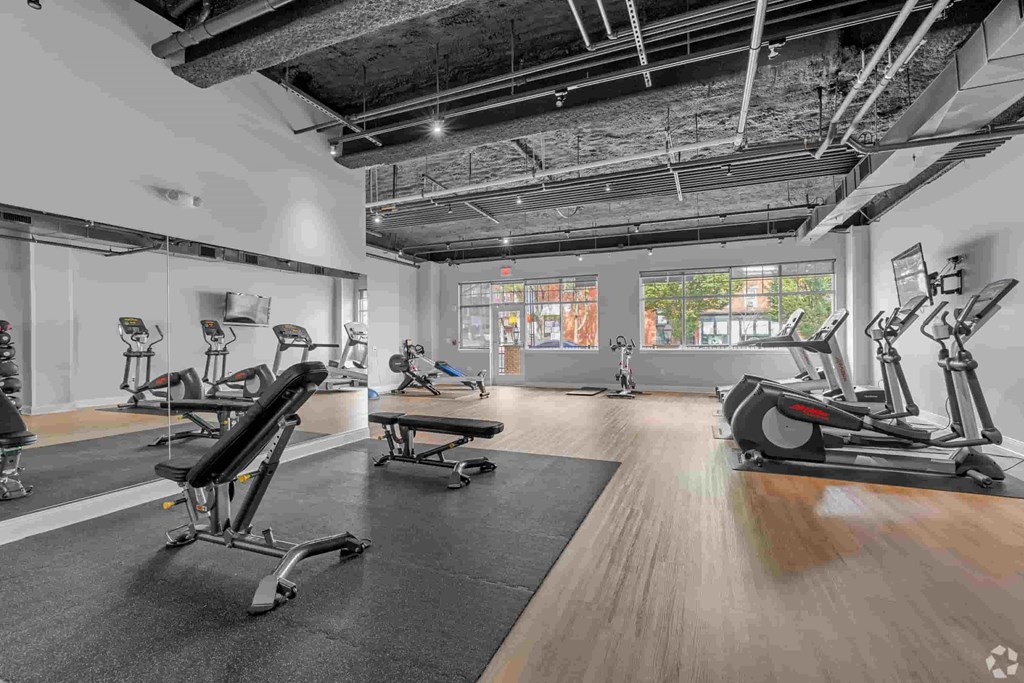 427 Howe Avenue Studio-2 Beds Apartment for Rent - Photo Gallery 18