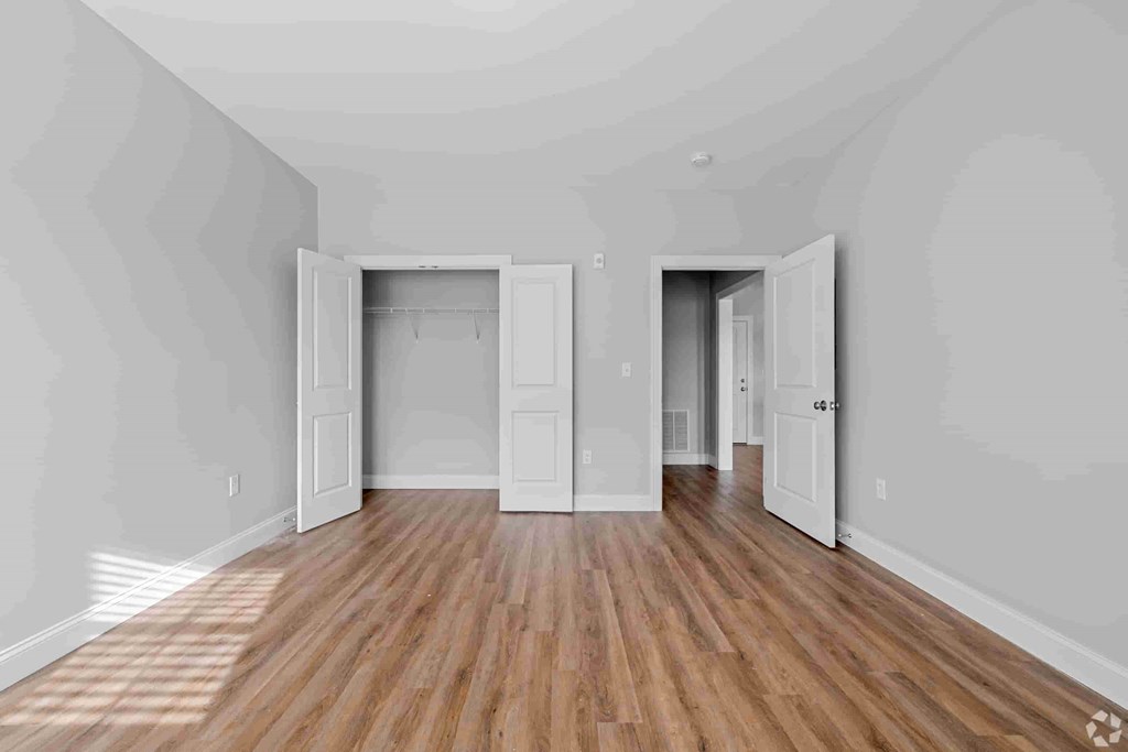 427 Howe Avenue Studio-2 Beds Apartment for Rent - Photo Gallery 2