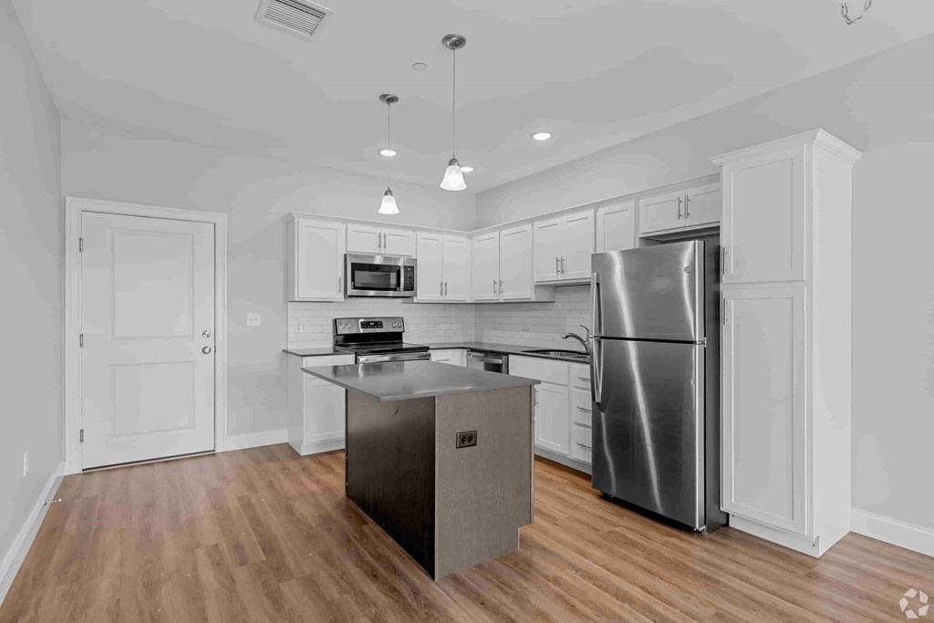 427 Howe Avenue Studio-2 Beds Apartment for Rent - Photo Gallery 11