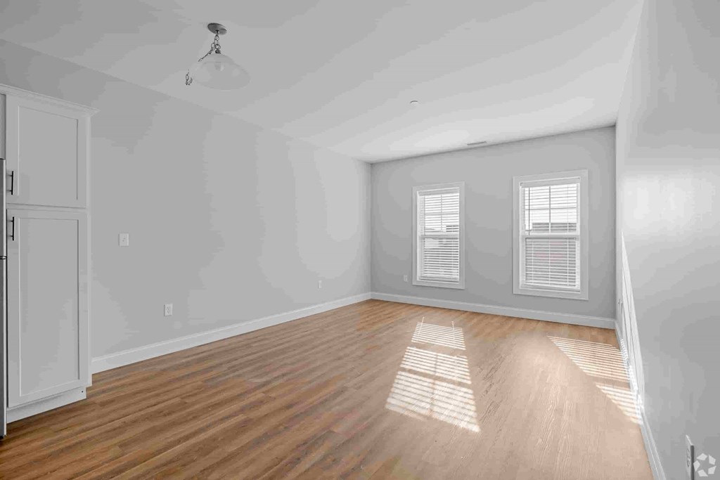 427 Howe Avenue Studio-2 Beds Apartment for Rent - Photo Gallery 4