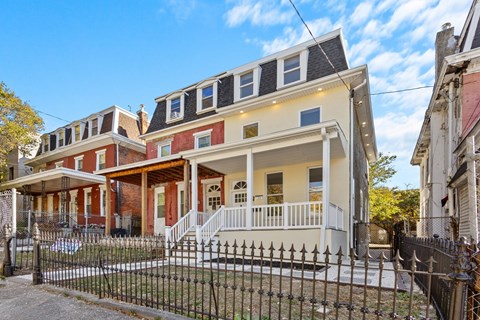 34 W Apsley St 5 Beds Apartment for Rent