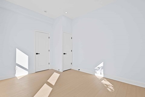 34 W Apsley St 5 Beds Apartment for Rent