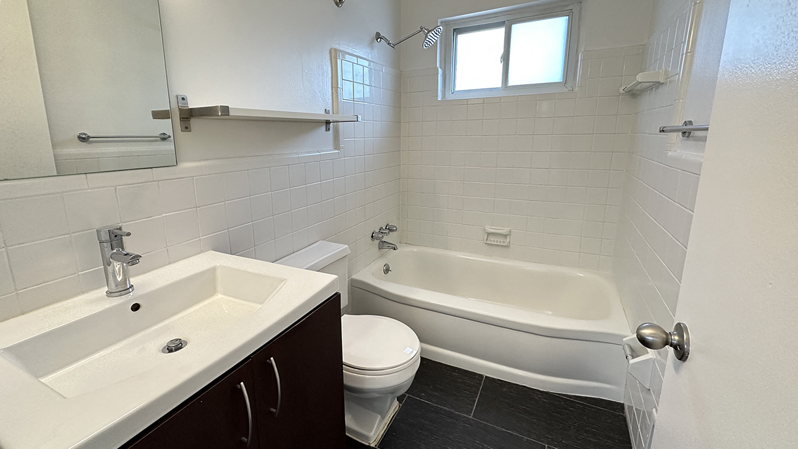 Met 13 upgraded updated bath