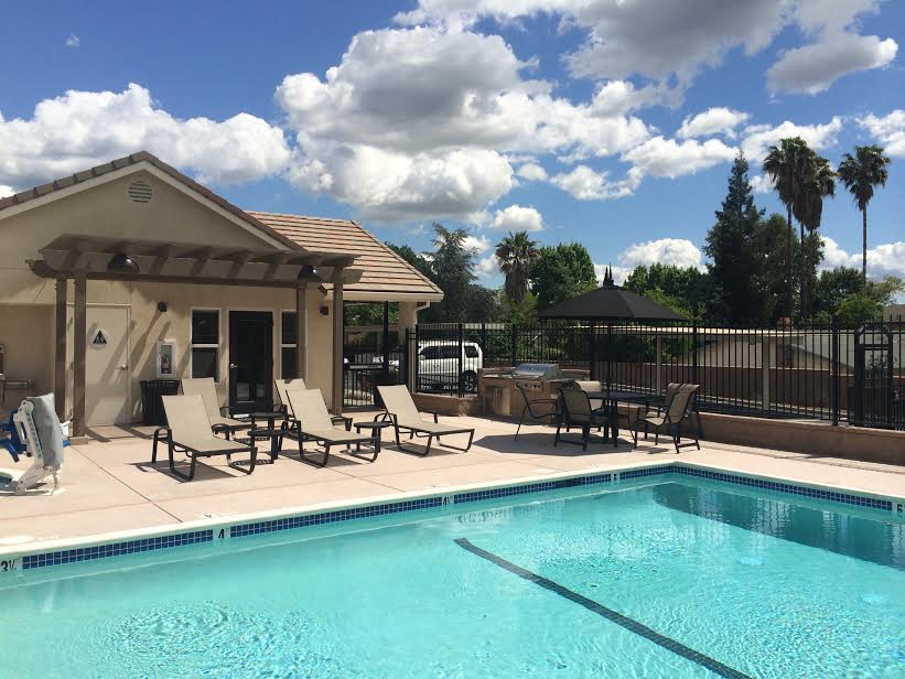 The Oaks at Hackberry | Apartments | Pool