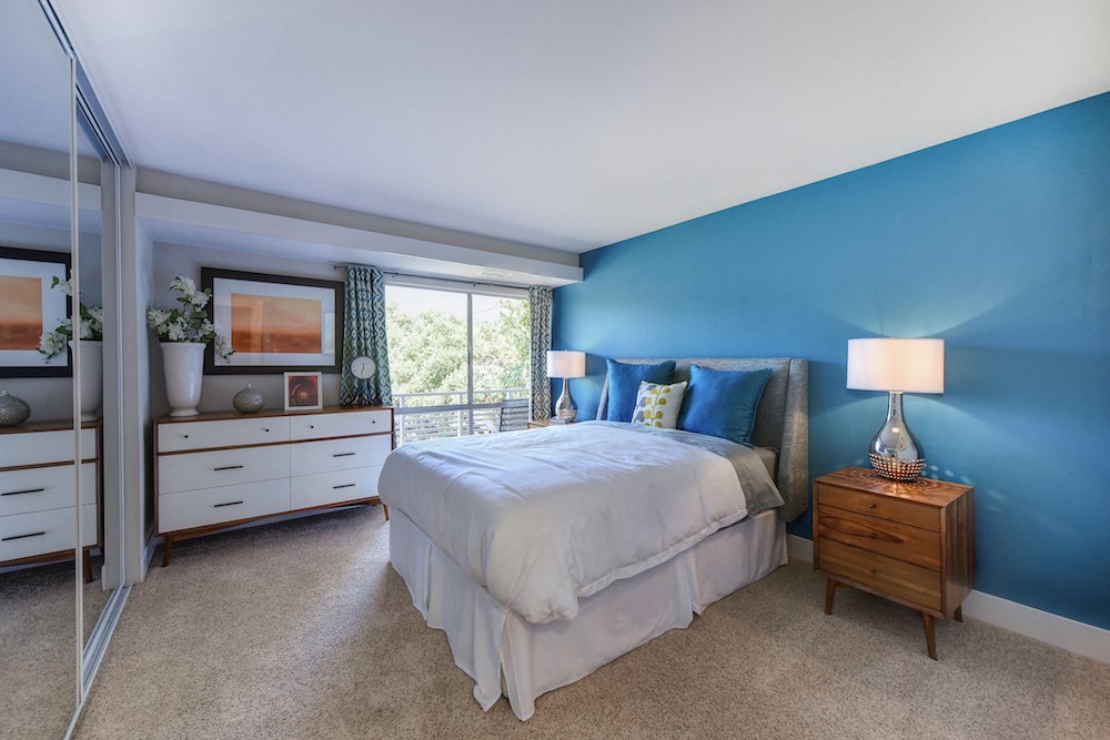 Bedroom with window l Citra