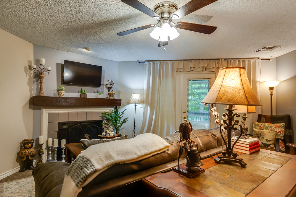 The Retreat At Walnut Creek Apartments In Kansas City Mo