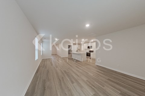 131 Inez Ave 5 Beds Apartment for Rent