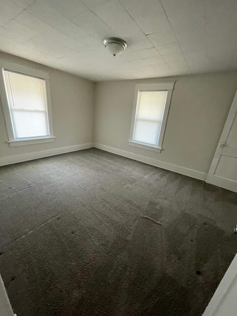 232 South Kenilworth Avenue 3 Beds Apartment for Rent