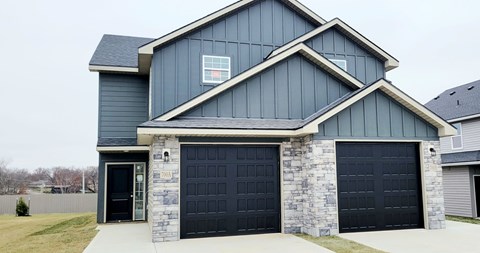 700B Mahogany Ct 3 Beds Apartment for Rent