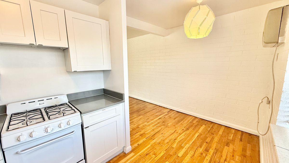 Catalina Apartments