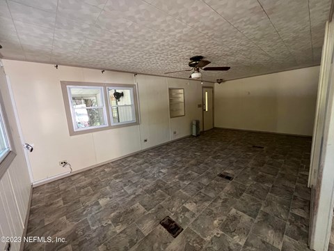 112 Tempest Street 2 Beds Apartment for Rent