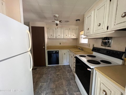 112 Tempest Street 2 Beds Apartment for Rent