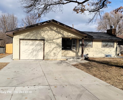 8302 East Bayley Street 3 Beds Apartment for Rent