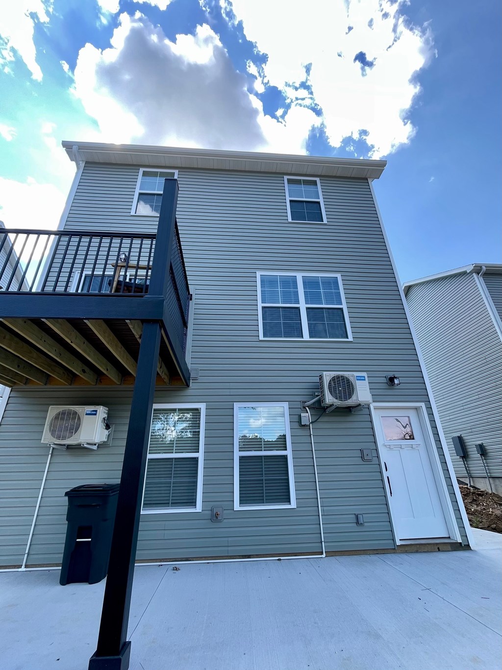 Source URL: https://medialibrarycf.entrata.com/100416/MLv3/3/27/2024/09/19/112124/66ec5d93790cc1.49265829635.jpg