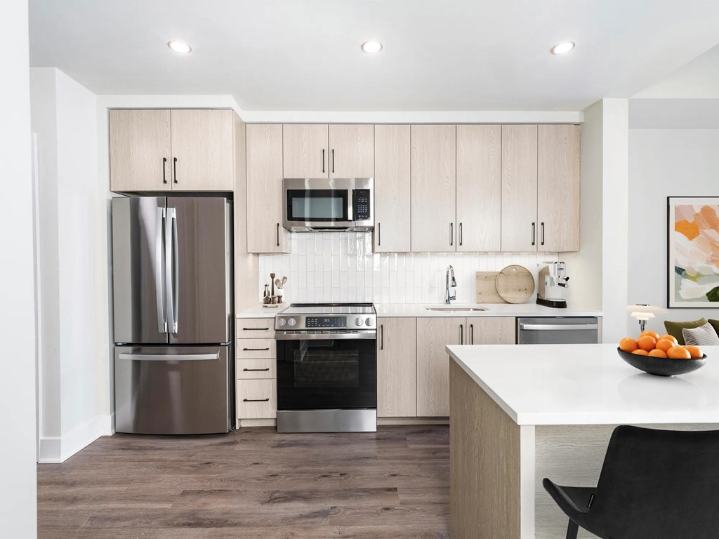 Source URL: https://mcrtrust.bynder.com/transform/681c82f5-169f-424e-967a-7ff32e7dc0ae/Modera-H-Street-Living-Dining-3_stagad_corected_VT