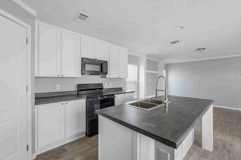 4660 Cumberland Farm Circle 3 Beds Apartment for Rent