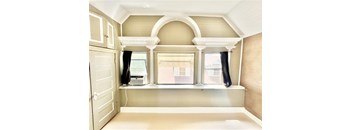 Studio Suite 8