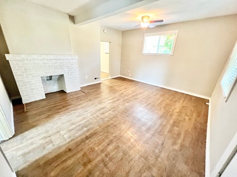303 North Hooker Street Studio-2 Beds Apartment, Conventional, Conventional, Conventional, Conventional, Conventional, Conventional for Rent - Photo Gallery 14