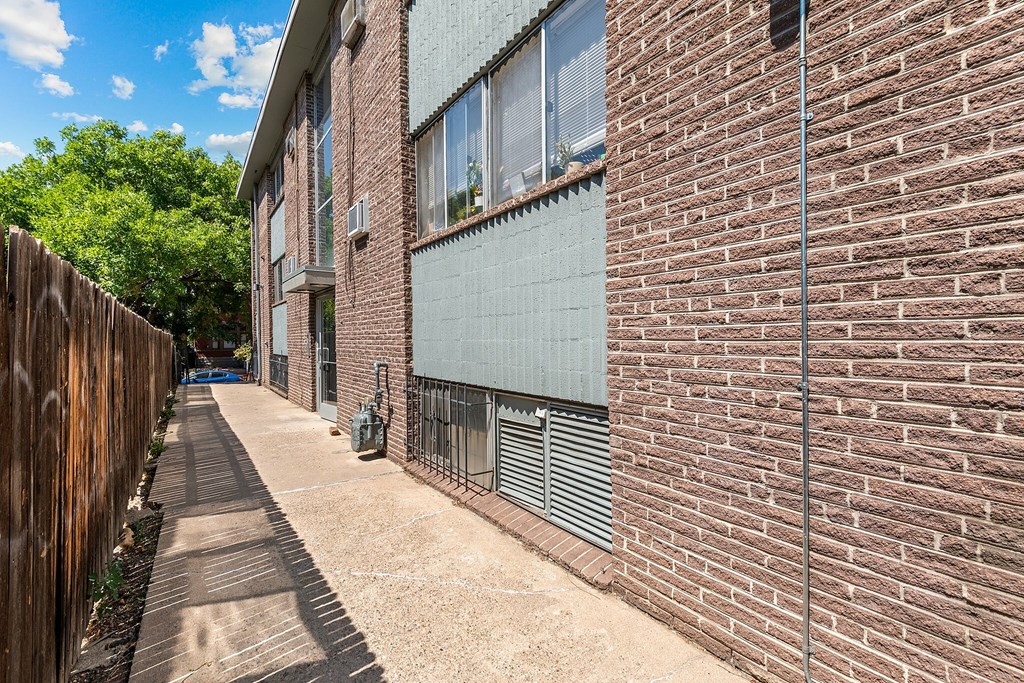 Source URL: https://medialibrarycf.entrata.com/100130/MLv3/3/27/2025/01/11/012820/6782d463e1b009.38804751254.jpg