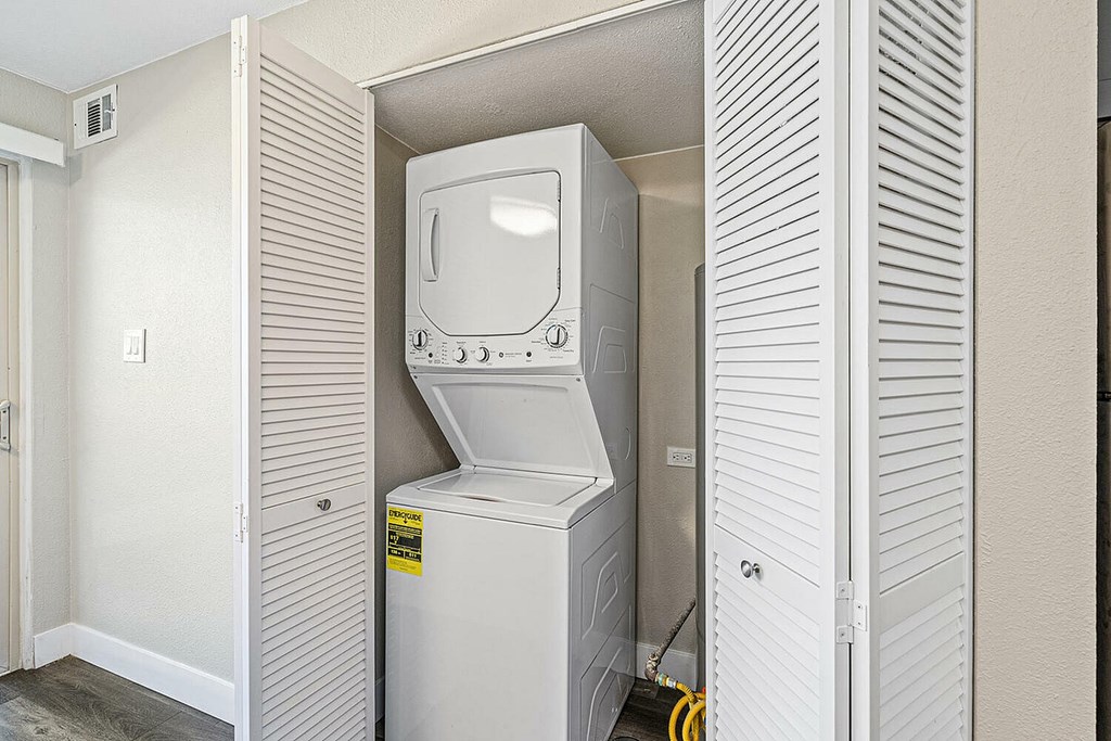 Source URL: https://medialibrarycf.entrata.com/100130/MLv3/3/27/2025/03/31/030345/67eb0330eb0da8.98121984835.jpg