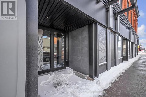 A building with a sign that says REALTOR.