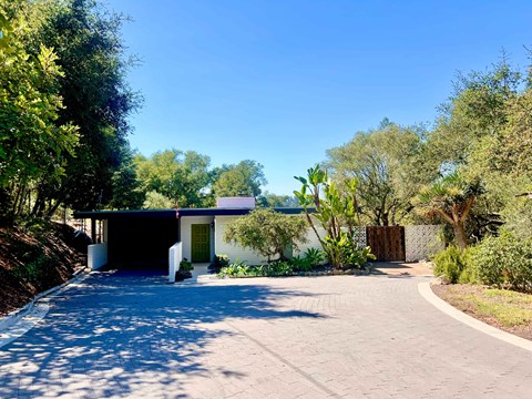 1835 Hillcrest Road 2 Beds Apartment for Rent