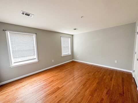 110 W 5Th St 1 Apartment for Rent