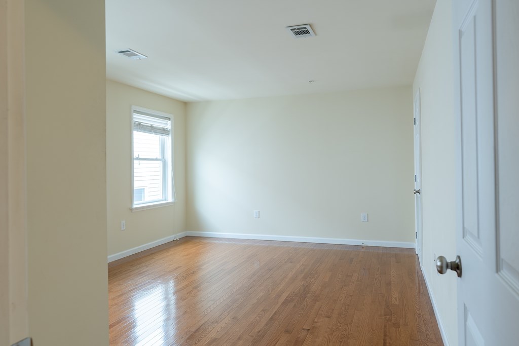 Source URL: https://medialibrarycf.entrata.com/18901/MLv3/3/27/2022/12/29/024446/63ae0a4ce769f6.36790312632.jpg