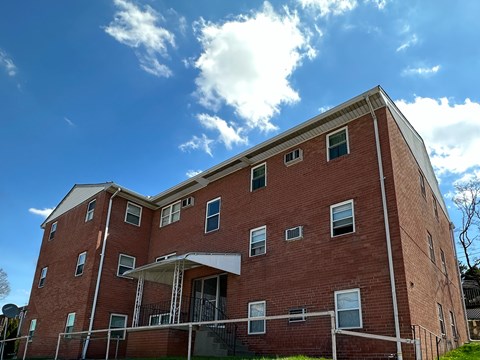 Source URL: https://medialibrarycf.entrata.com/18901/MLv3/4/22/2023/05/23/083519/646d77e7cc9782.45588082520.png