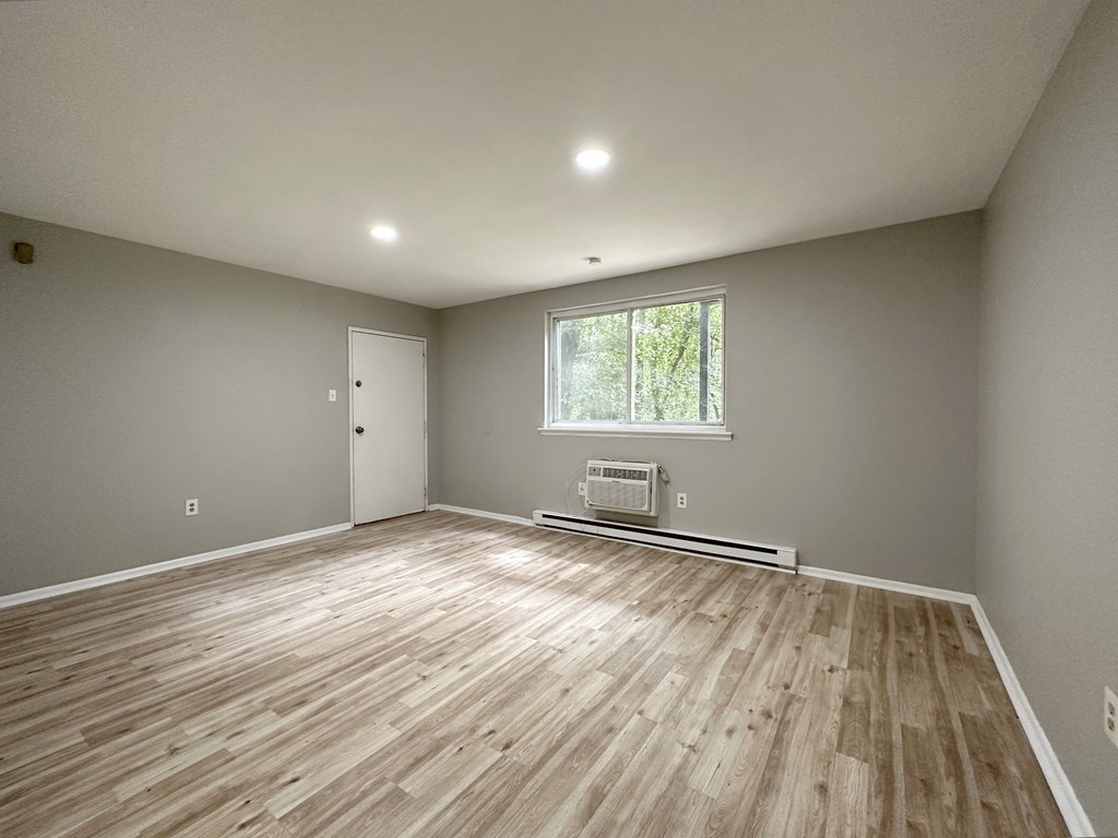 Source URL: https://medialibrarycf.entrata.com/18901/MLv3/3/27/2023/10/18/075830/65308d4220b190.83337719928.jpg